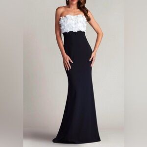 Tadashi Shoji CCE23423L - Strapless Floral Applique Gown NWT